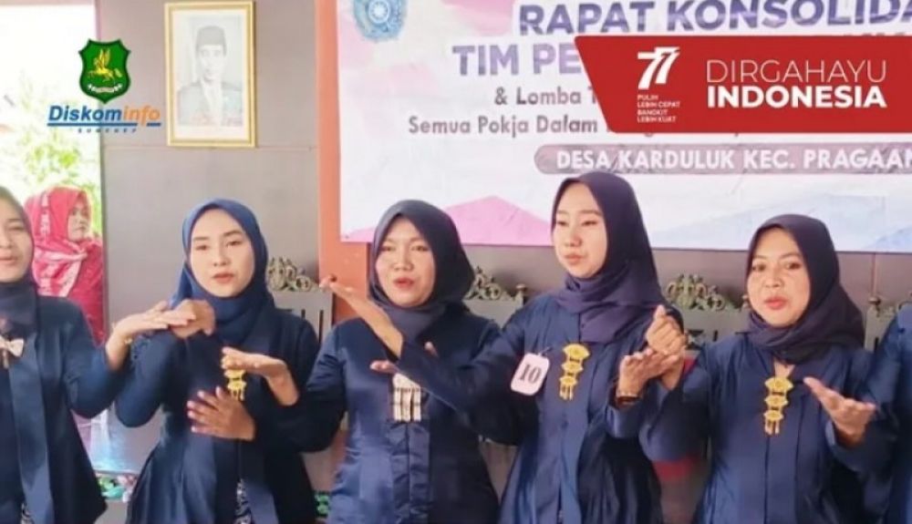 Peserta lomba Busana Kebaya yang diselenggarakan oleh TP PKK Kecamatan Pragaan Kabupaten Sumenep. (Ist) 
