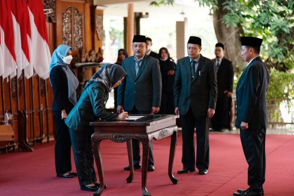 Wali Kota Mojokerto Ika Puspitasari usai melantik dan menandatangani pakta integritas beserta para pejabat tinggi pratama, pejabat administrator dan pejabat pengawas (ist)