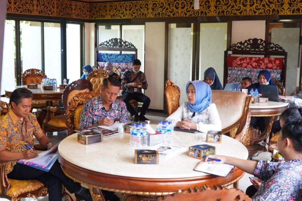 Wali Kota Mojokerto Ika Puspitasari audiensi dengan Plt Dinas Kepemudaan, Olahraga dan Pariwisata. (Ist) 