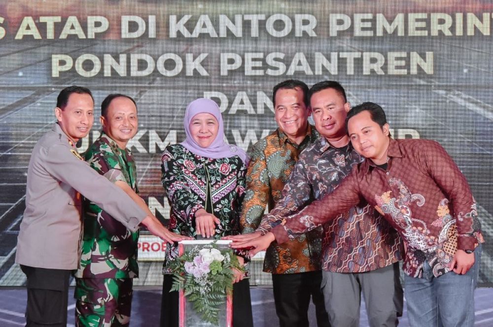 Peresmian ditandai dengan penekanan tombol sirine bersama. (Ist) 