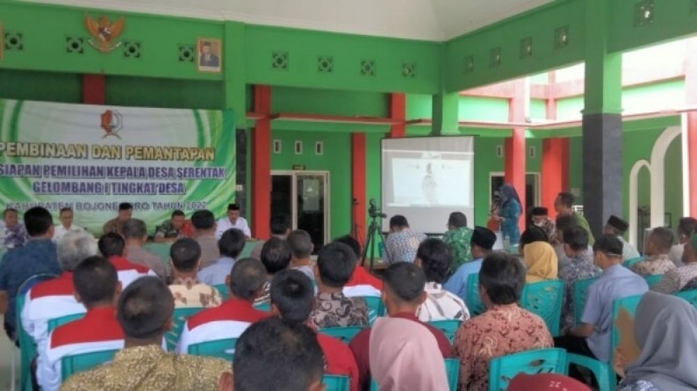 Dinas Pemberdayaan Masyarakat dan Desa (PMD) gelar pembinaan dan pemantapan bagi panitia Pilkades di Pendopo Kacamatan Dander.(Ist) 