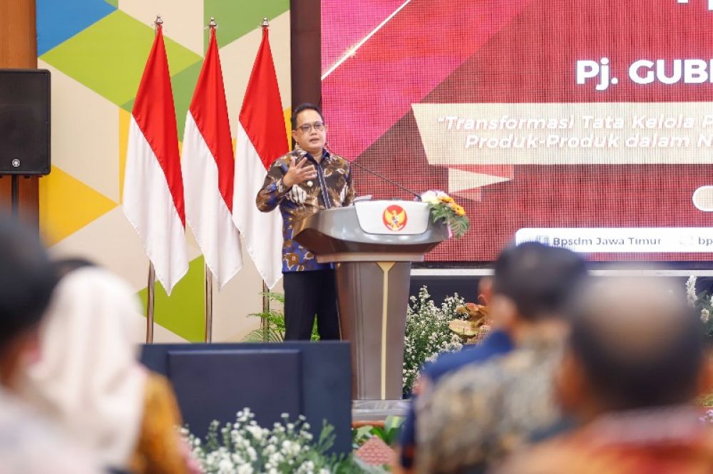 Pj Gubernur Adhy saat menyampaikan sambutan. (Ist) 