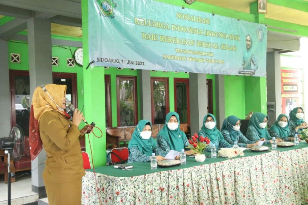 TP PKK Kabupaten Sidoarjo saat gelar sosialisasi Keluarga Indonesia Lindungi Anak dari Kekerasan Seksual (Kilas). (ist) 