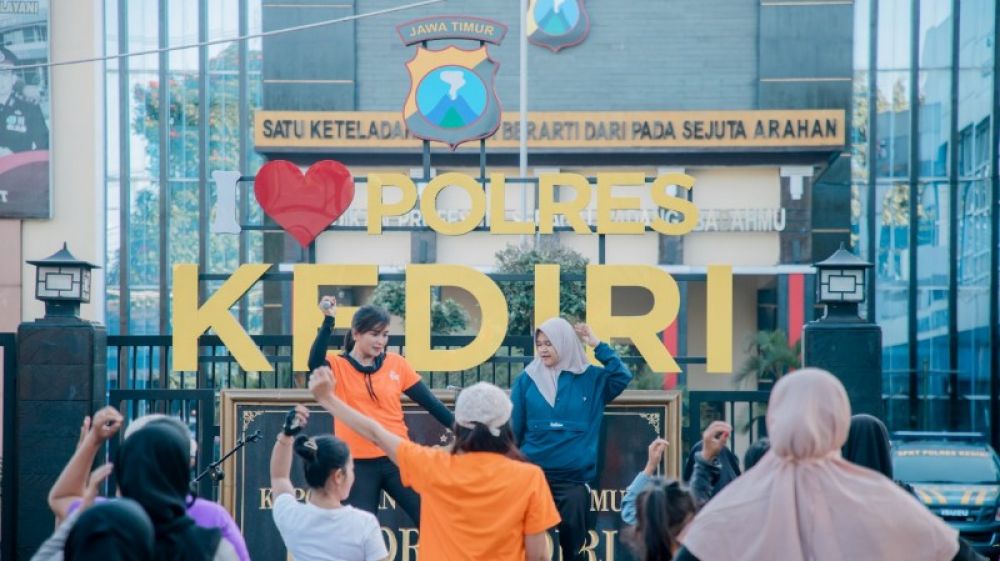Ratusan Masyarakat Ikuti Senam Sehat Bareng Polres Kediri