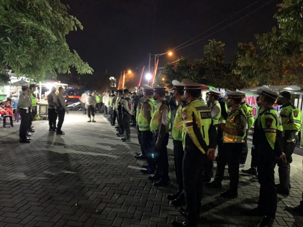 Polres Kediri lakukan apel penyekatan terhadap simpatisan PSHT yang akan berangkat ke Nganjuk. (Ist) 