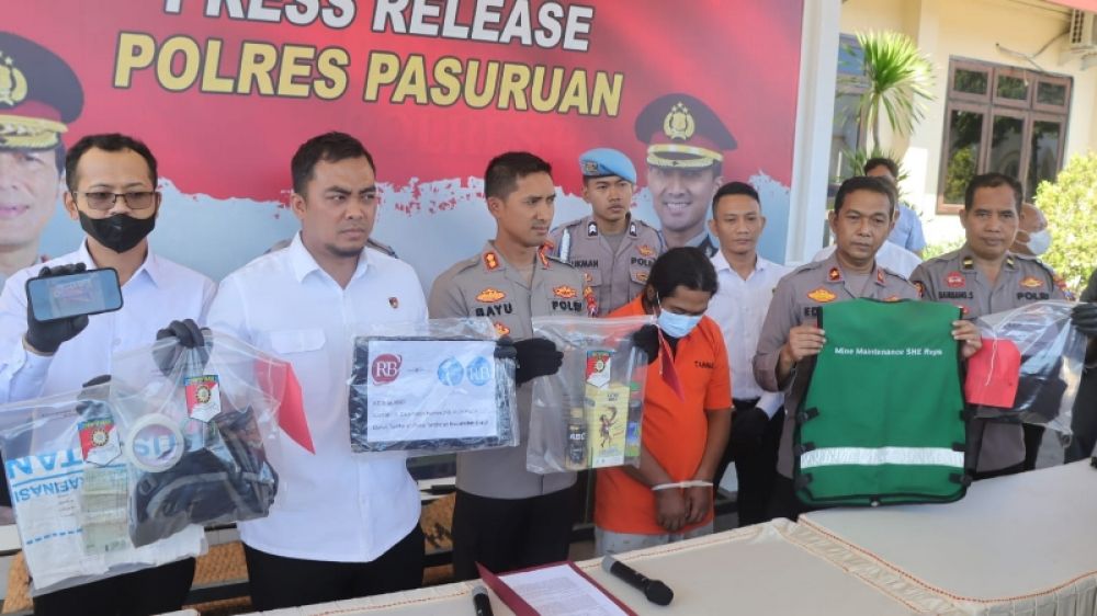 Polres Pasuruan saat rilis penangkapan pelaku percobaan pembunuhan. (Ist) 