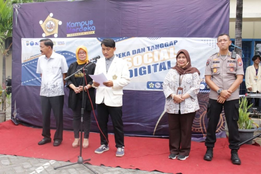 Pengenalan Kehidupan Kampus bagi Mahasiswa Baru (PKKMB) dan Latihan Keterampilan Manajemen Mahasiswa-Tingkat Dasar di kampus AWS Surabaya. (Ist) 