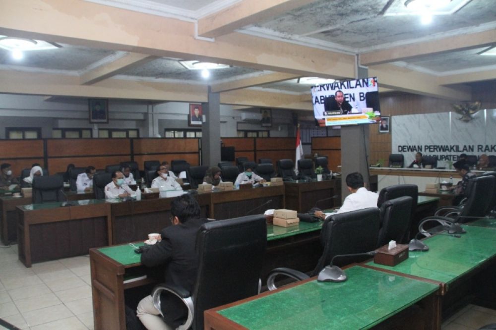 Suasana rapat Banggar DPRD bersama TAPD terkait evaluasi realisasi anggaran 2022. (Ist) 