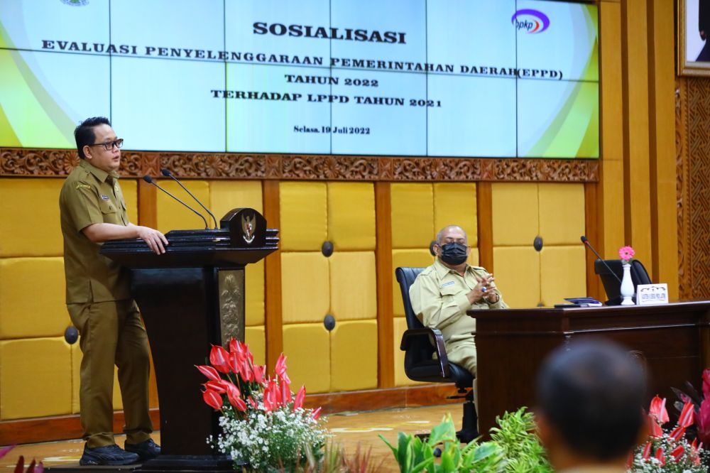 Sekdaprov Adhy Karyono membuka Sosialisasi Evaluasi Penyelenggaraan Pemerintahan Daerah (EPPD) Tahun 2022 terhadap LPPD Tahun 2021 di Graha Wicaksana Praja Kantor Gubernur Jawa Timur Jl. Pahlawan No. 110 Surabaya, (ist)