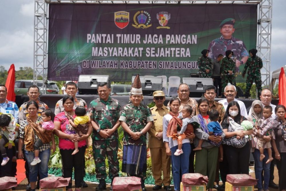 Pangdan I Bukit Barisan launching Ketahanan Pangan di wilayah Kabupaten Simalungun. (Ist) 
