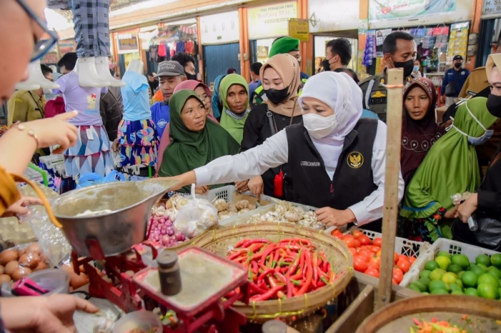 Kendalikan Inflasi Pasca Kenaikan Harga BBM, Gubernur Khofifah Siapkan Bantalan Sosial Ekonomi