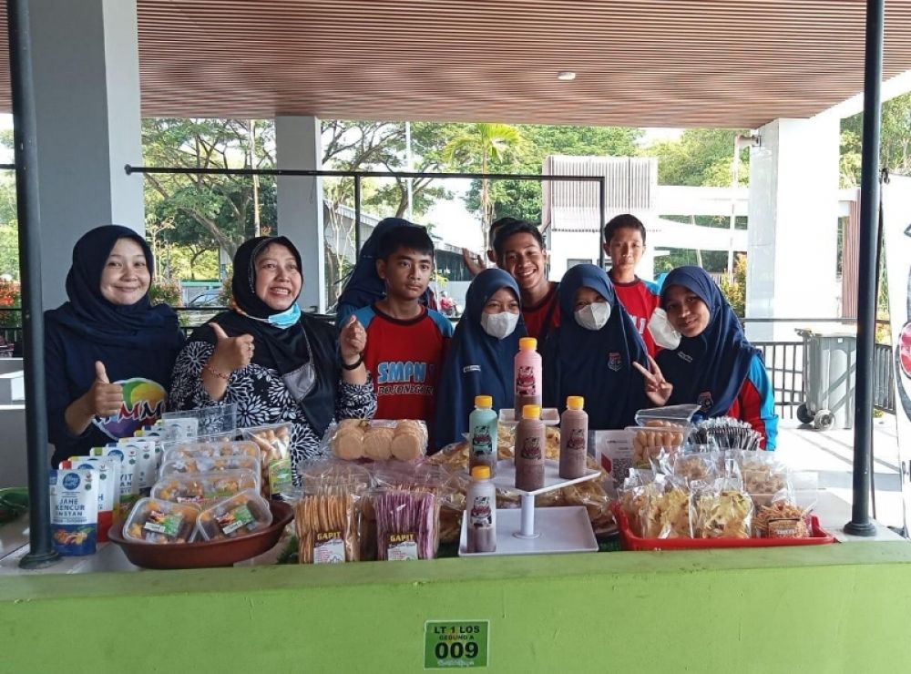 Jadi media Belajar, Pasar Wisata Bojonegoro Dikunjungi banyak siswa. (Ist) 