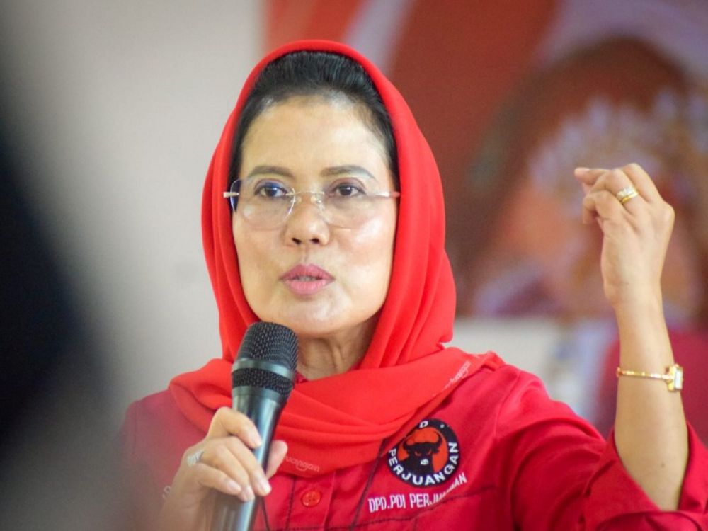 Ketua Fraksi PDI Perjuangan DPRD Provinsi Jawa Timur, Dr. Sri Untari Bisowarno, M.AP saat menyampaikan Wawasan Kebangsaan di Batu Malang. (Ist) 