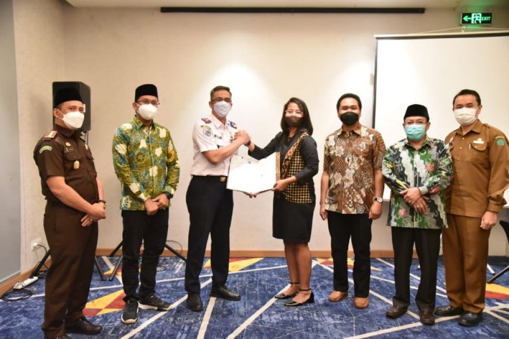 Gus Muhdlor Teken Kerjasama Parkir Rp 32 Miliar