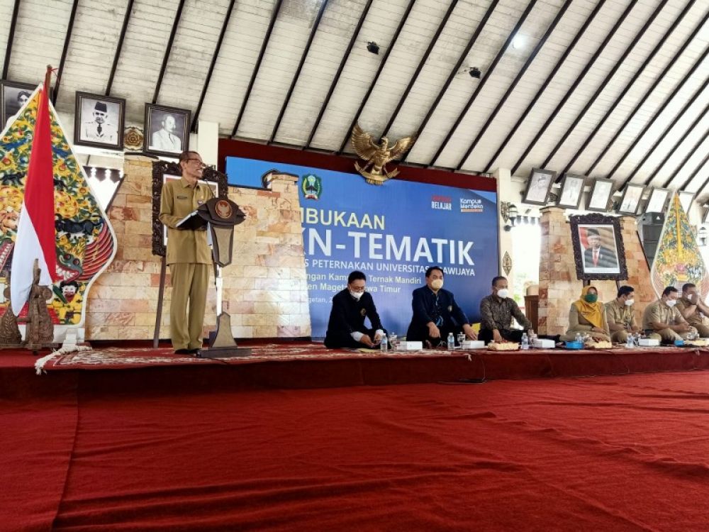 Bupati Magetan memberikan sambutan di pendopo menyambut KKN Tematik Fakultas Peternakan Unbraw. (Ist) 