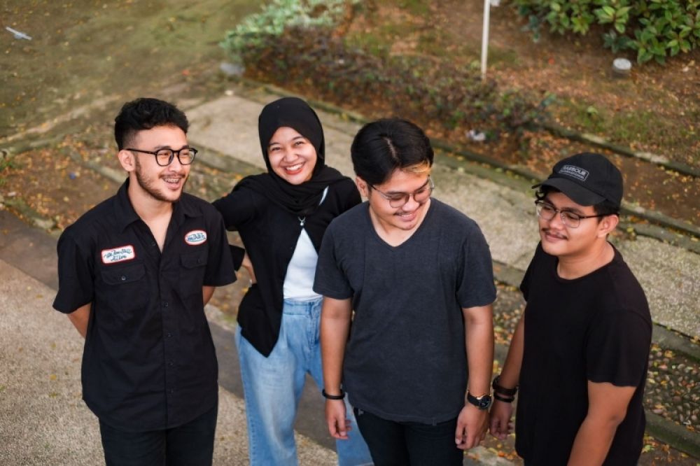 Muhammad Bramuda fakultas Hl, Nindya Arifiani fakultas Kesehatan Masyarakat, Dendy Ariza Putra fakultas Ilmu Sejarah, dan Alhaj Fernando Santoso fakultas Bahasa dan Sastra Inggris. (Ist) 