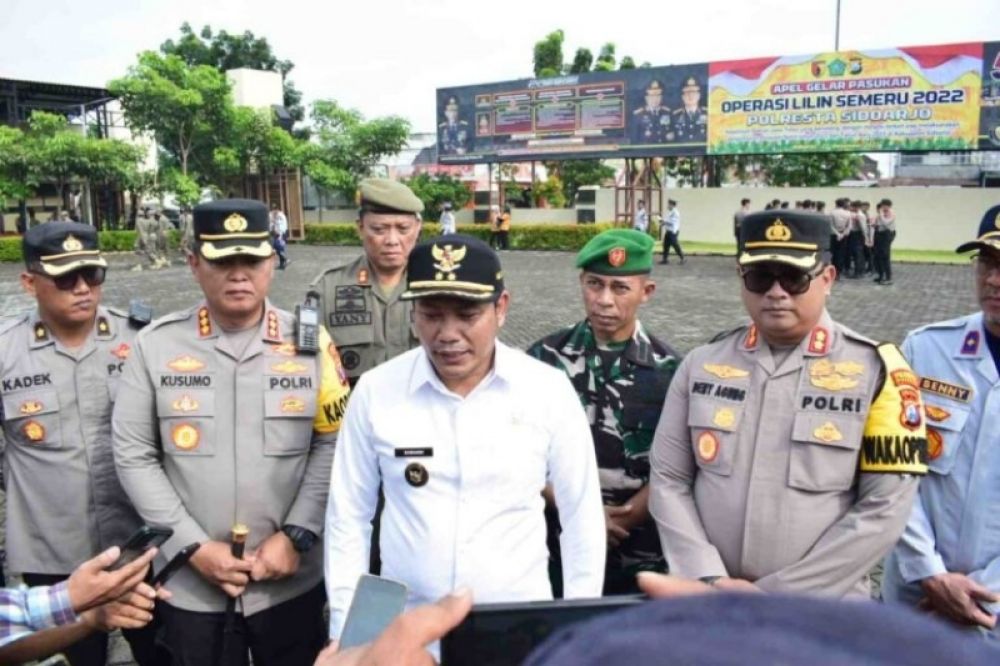 Wabup Sidoarjo H Subandi bersama Forkopimda usai apel operasi Lilin Semeru di Mapolresta Sidoarjo. (Ist) 