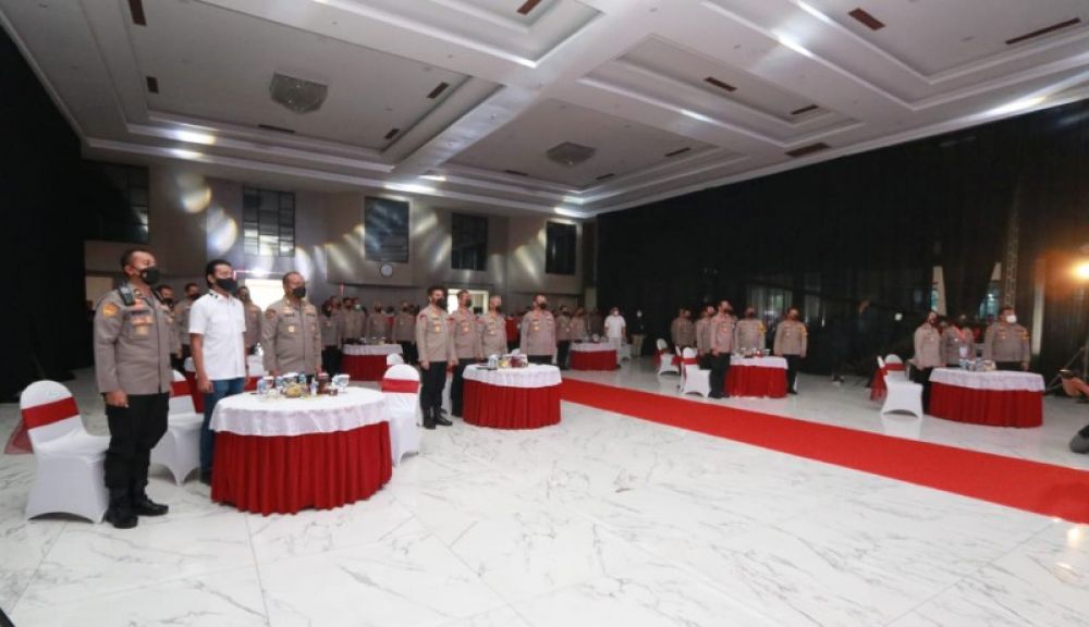 Wakapolda Jatim Brigjen Pol Slamet Hadi Supraptoyo saat menghadiri Penjuurian Harmoni Nusantara Jatim 2022. (Ist) 